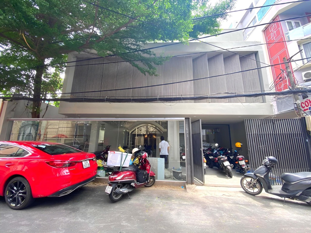 Cho thuê Villa  Nguyên căn mặt tiền Hồ Biểu Chánh, P.11,Quận Phú Nhuận. 